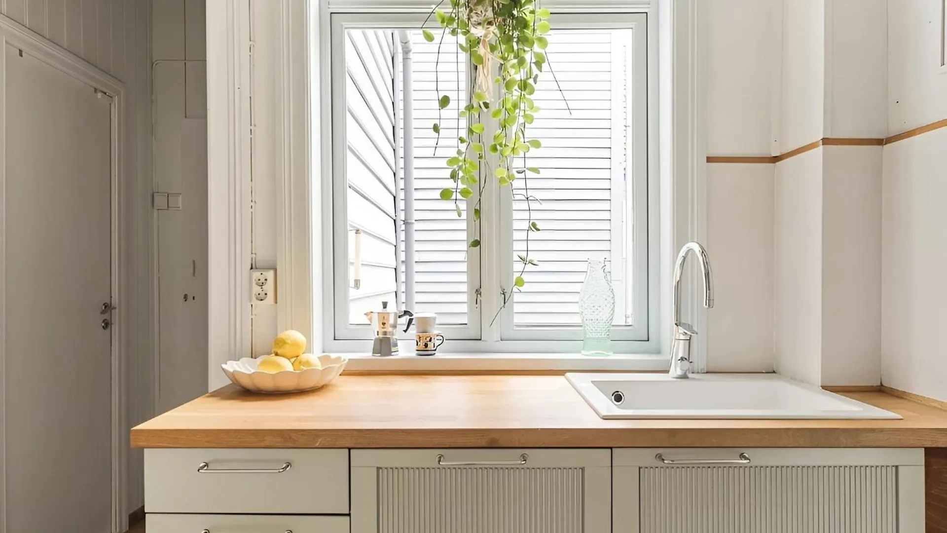 Prime Location - Charming Bergen City Apartment 0*,  Noorwegen